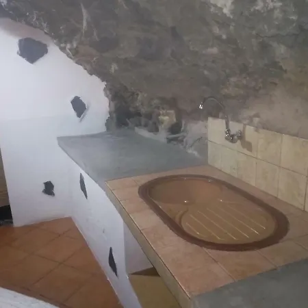 Casa Cueva Y Casita Rural El Perucho Гуимар